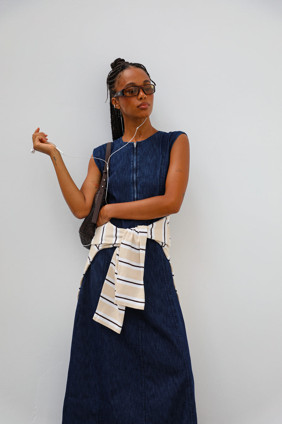 vestido denim costuras.