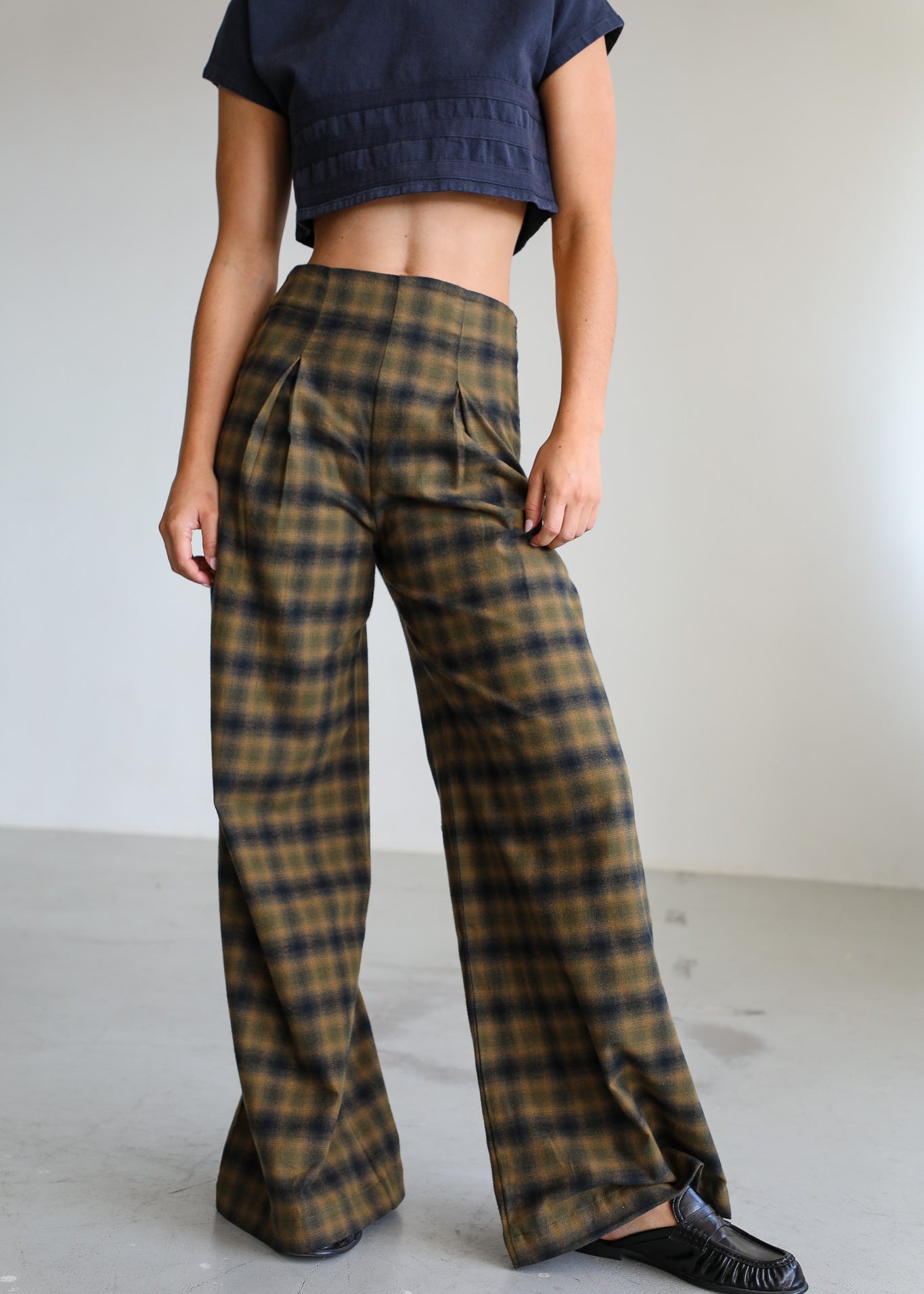 Square Detail Pants Grey