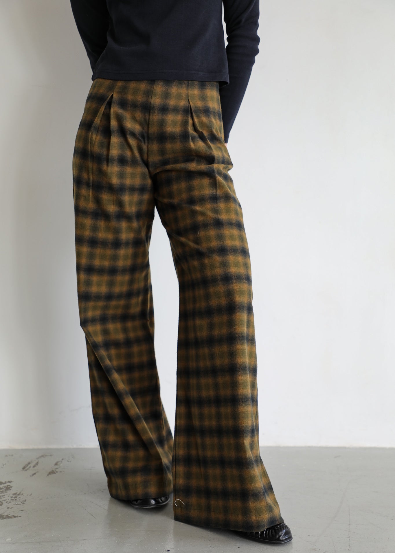 Square Detail Pants Grey