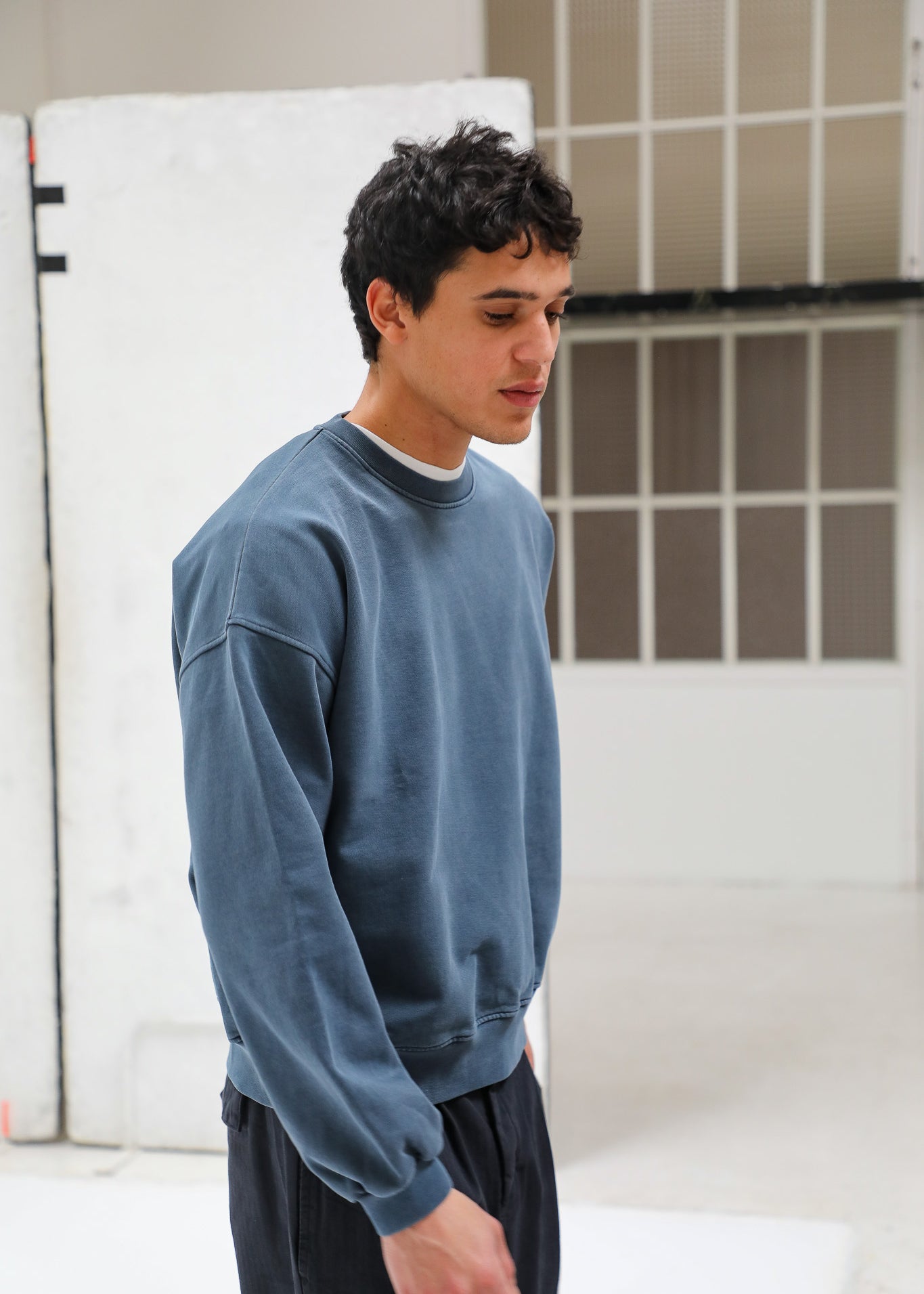 Back Pocket Sweatshirt Blue