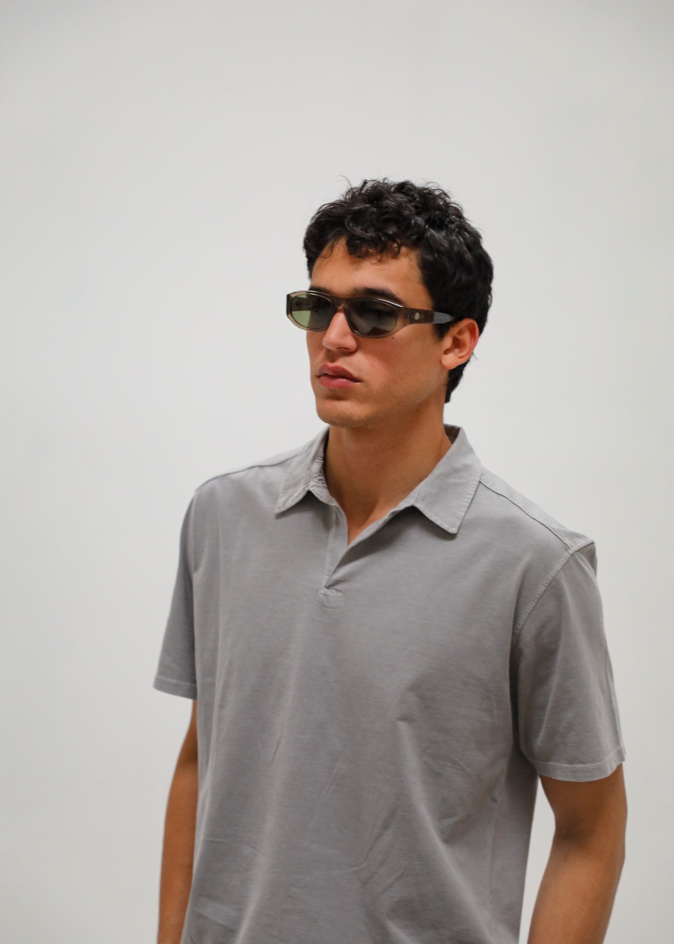 Short Modern Polo Light Grey