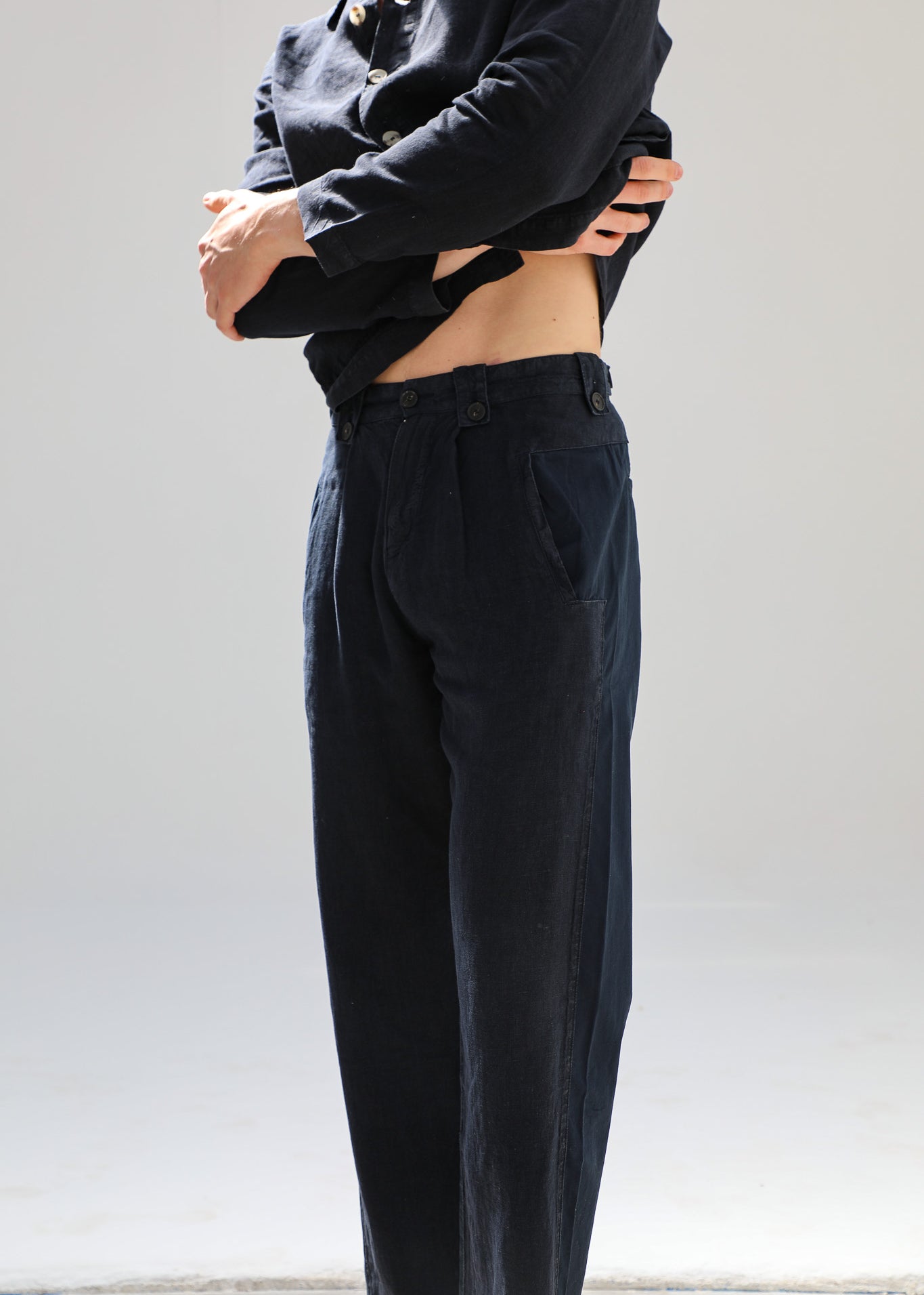 Linen Modern Pleated Pants Navy