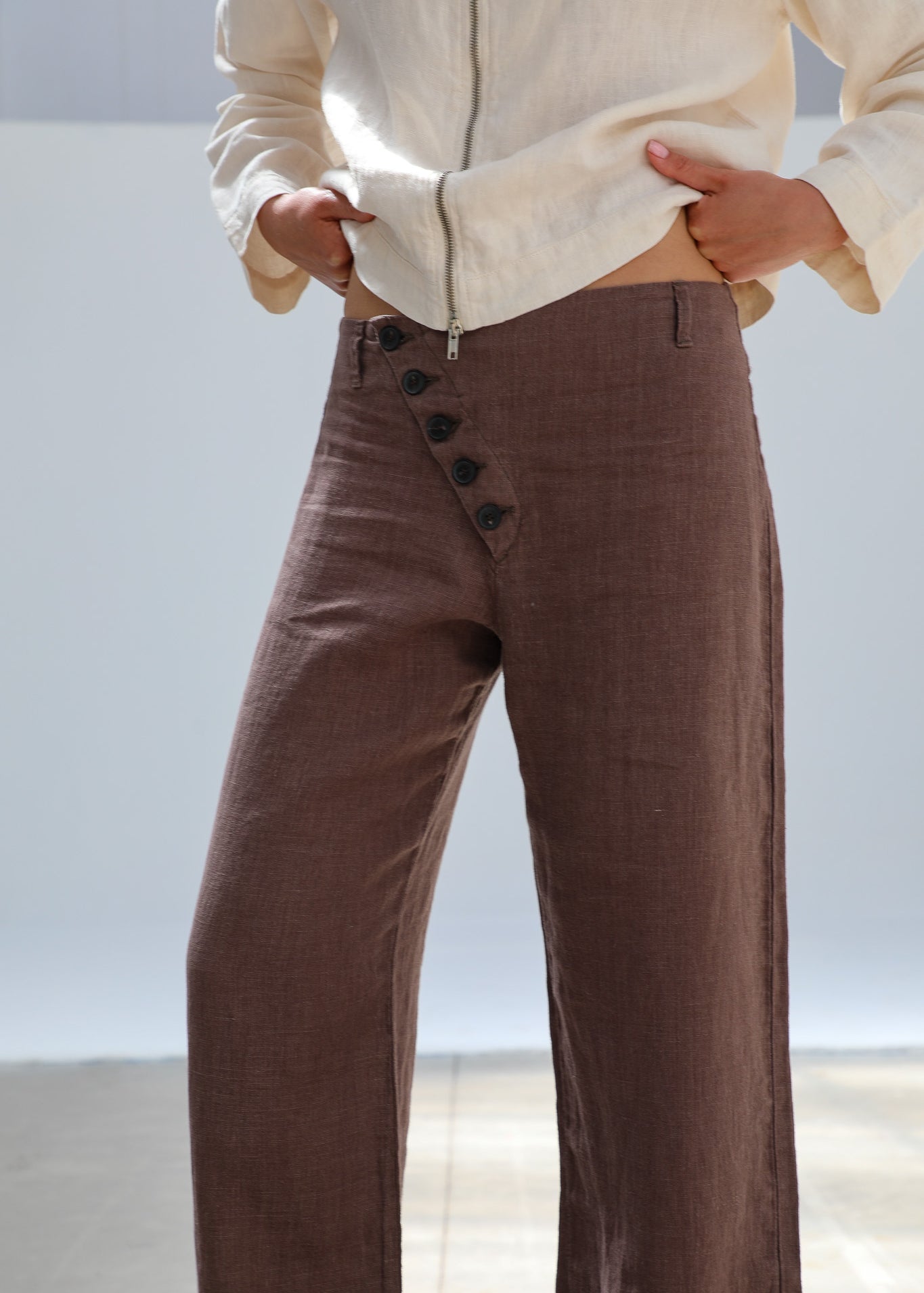 Linen Crossed Buttons Pants Brown