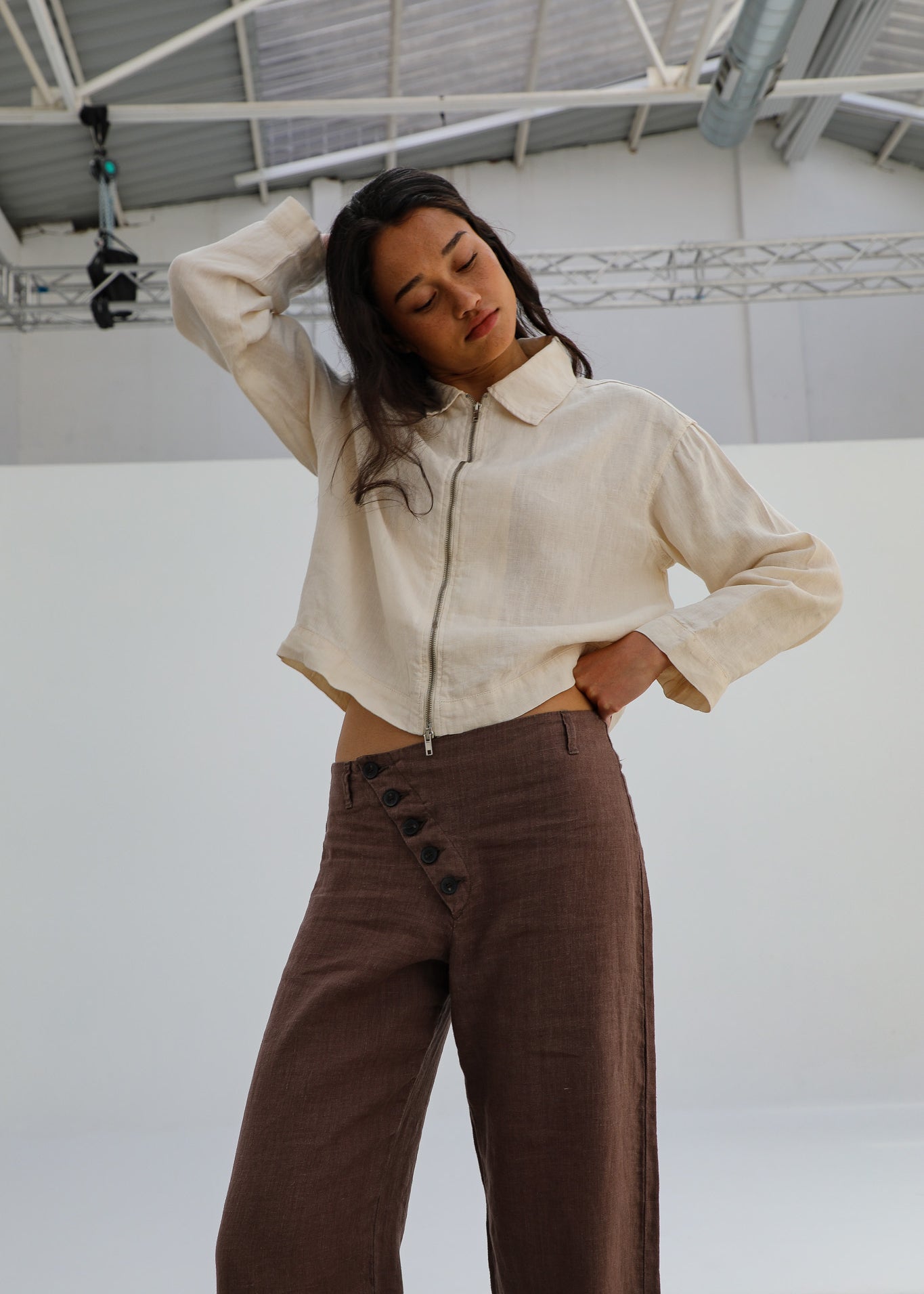 Linen Crossed Buttons Pants Brown