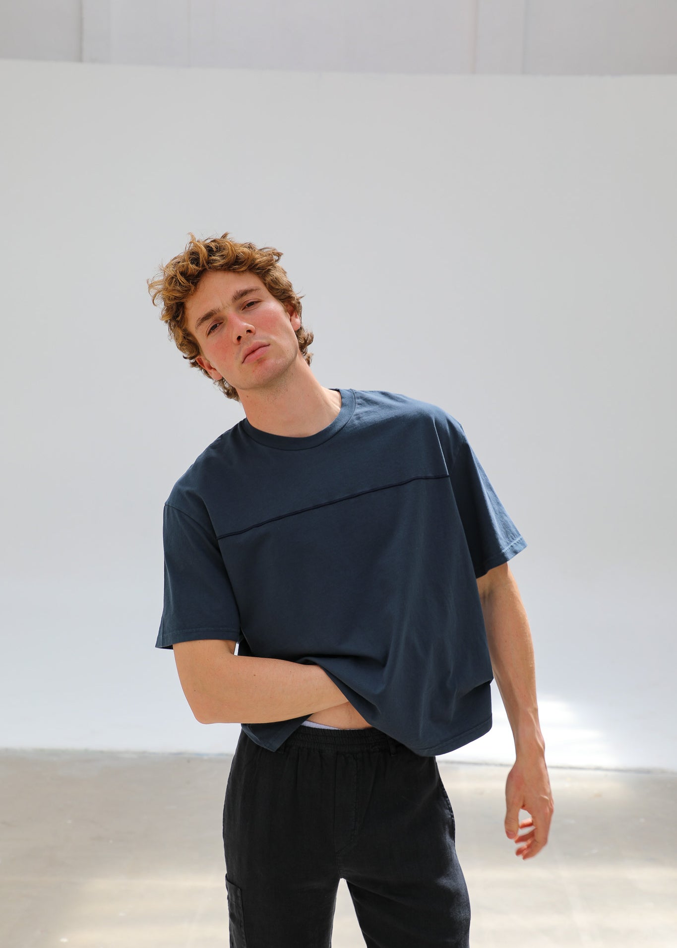 Trendy T-Shirt Embroidered Detail Petrol & Navy