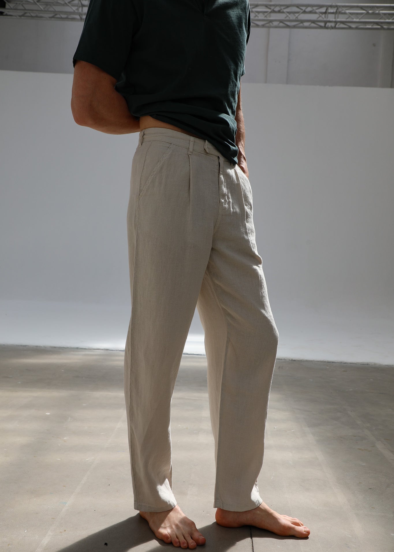 Crossed Linen Pleated Pants Beige