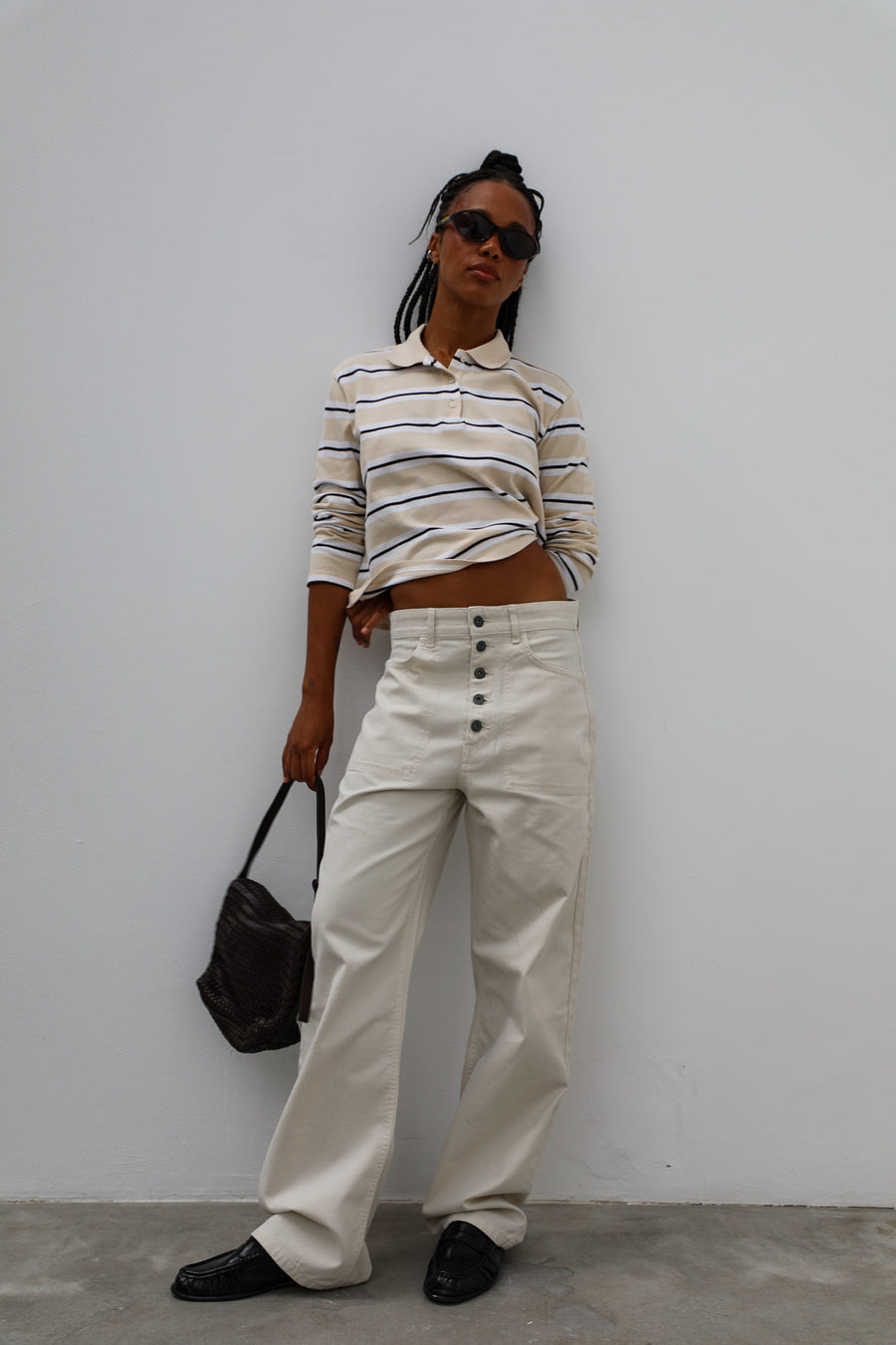look otoño mujer, blanco y beige oversize, unisex, comodidad. 100% algodón y sarga