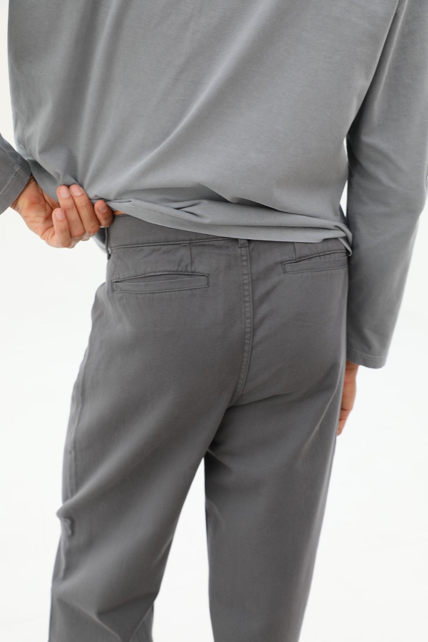 Crossed Pleated Pants Dark Grey – Ramsos