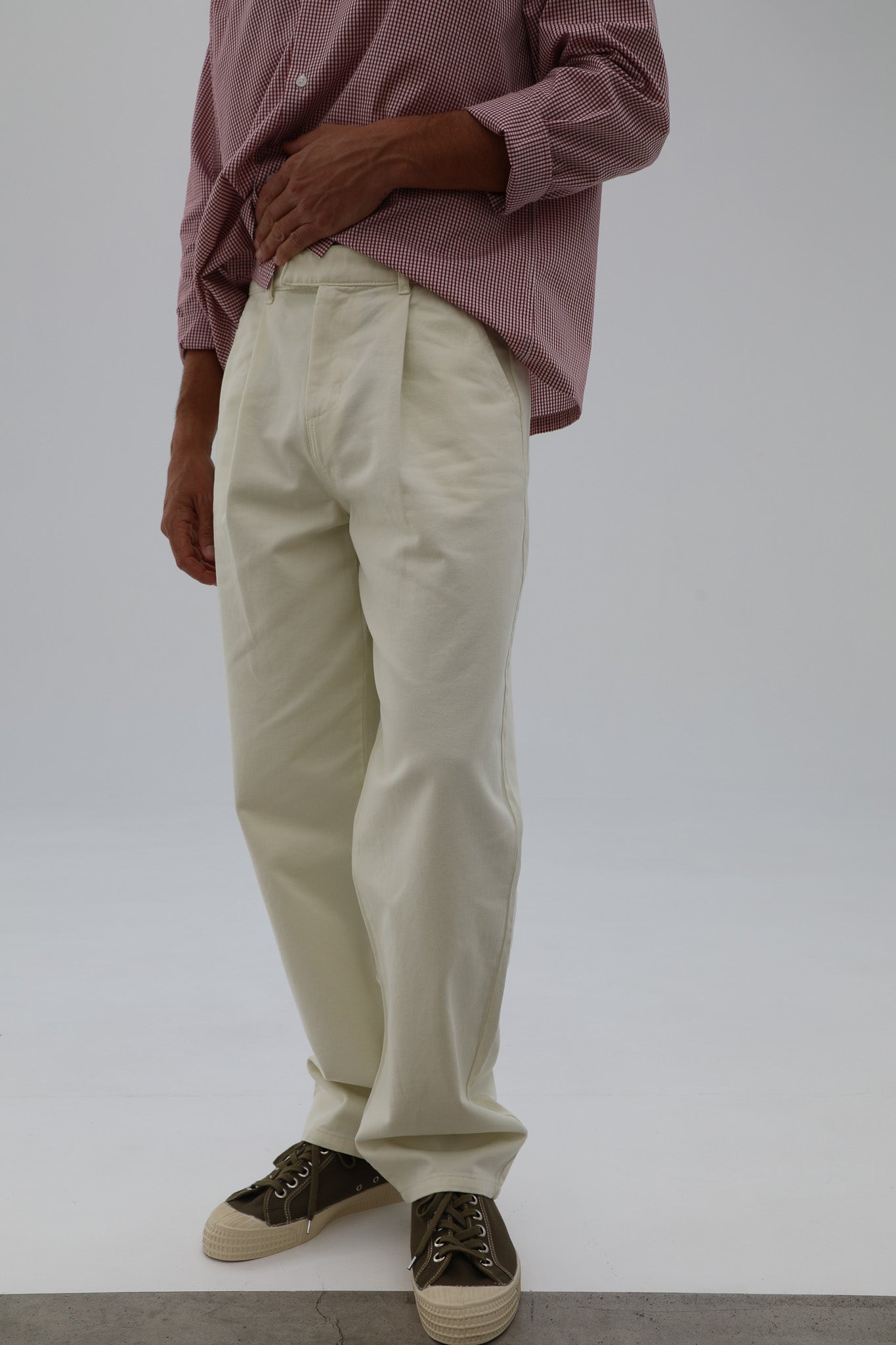 Crossed Pleated Pants Natural – Ramsos