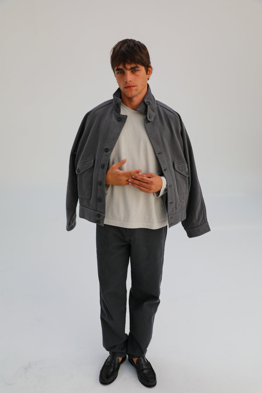 total look petrol gris hombre.