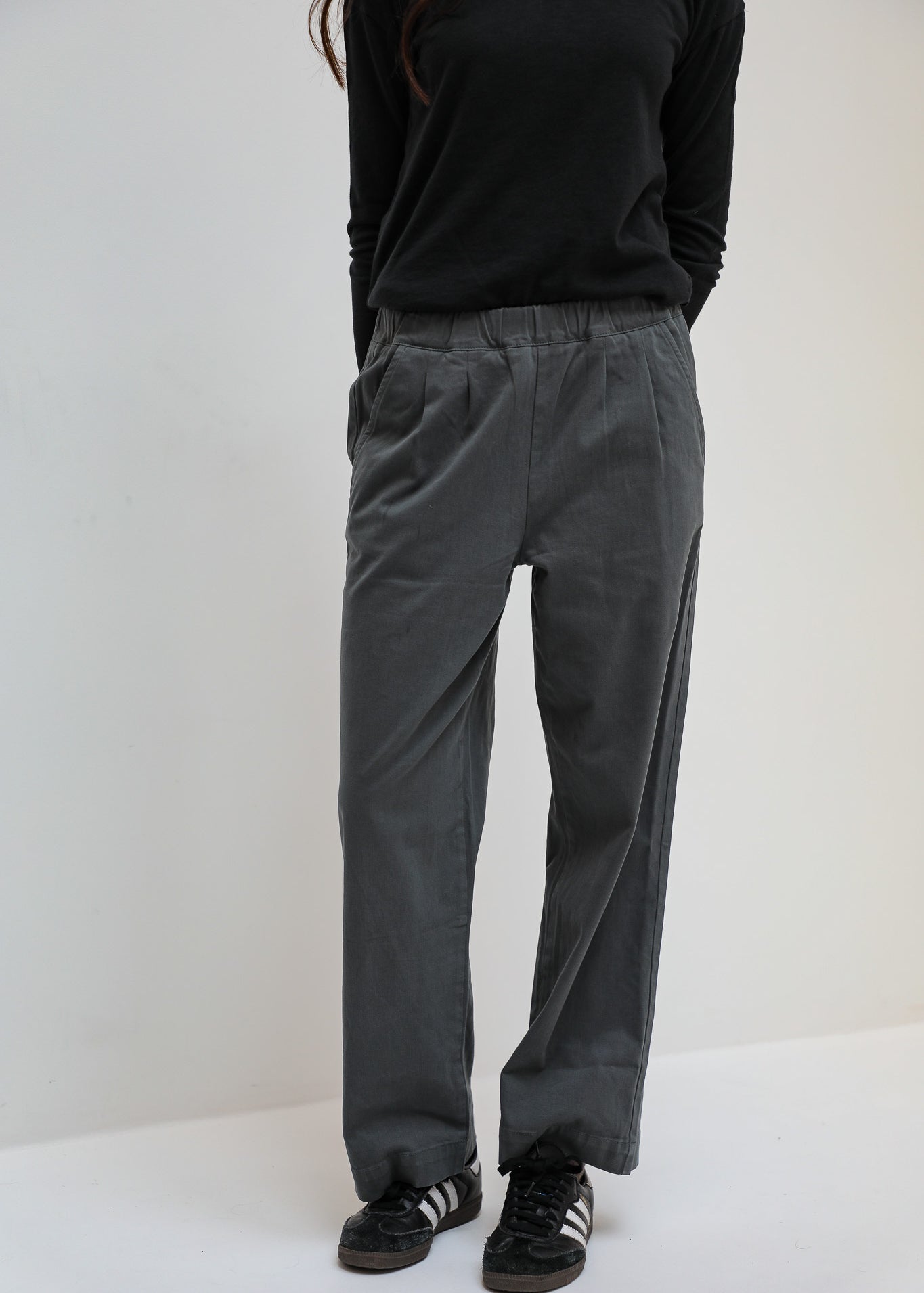 Elastic Pants Dark Grey