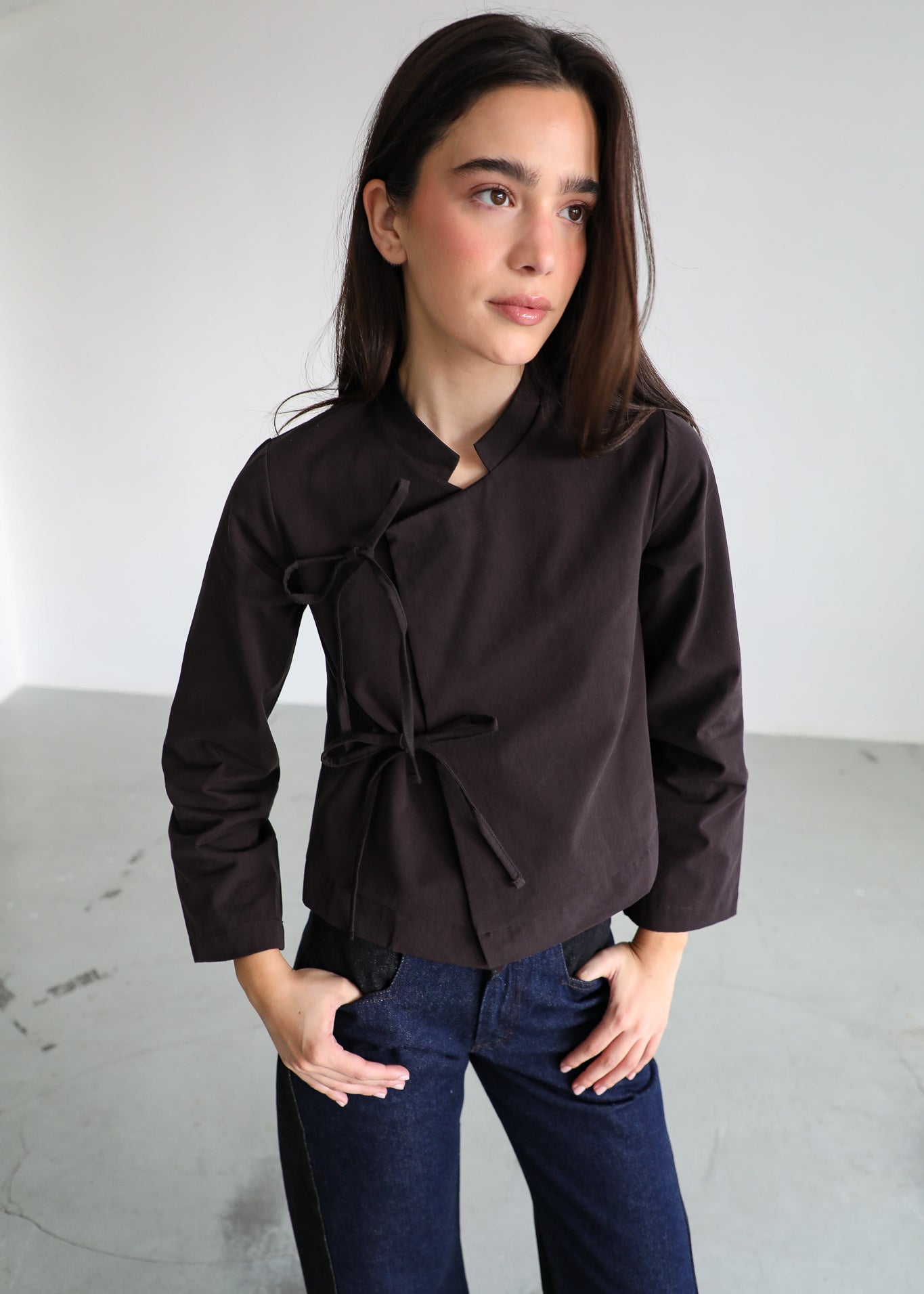 FILE 02. LOOK 04.