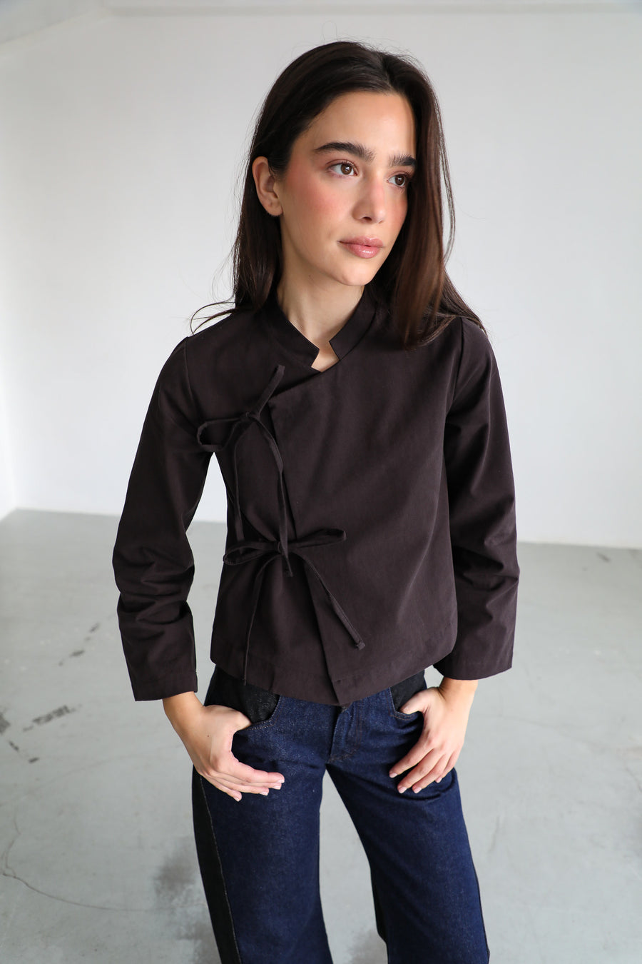 FILE 02. LOOK 04.