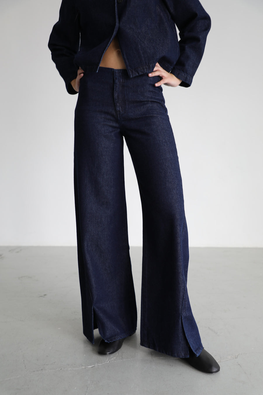 FILE 02. LOOK 05.