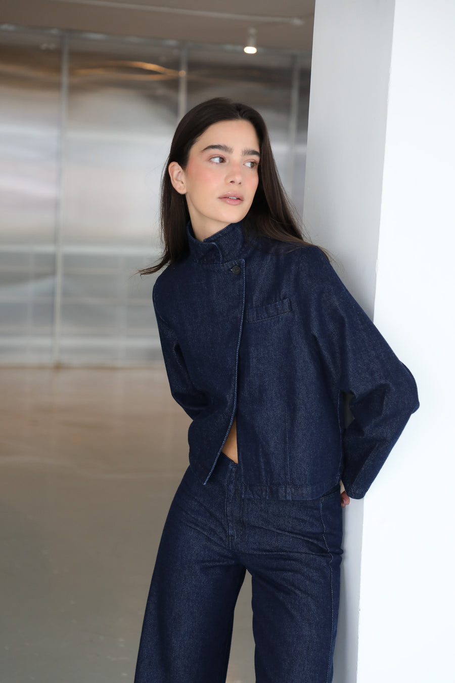 FILE 02. LOOK 03.
