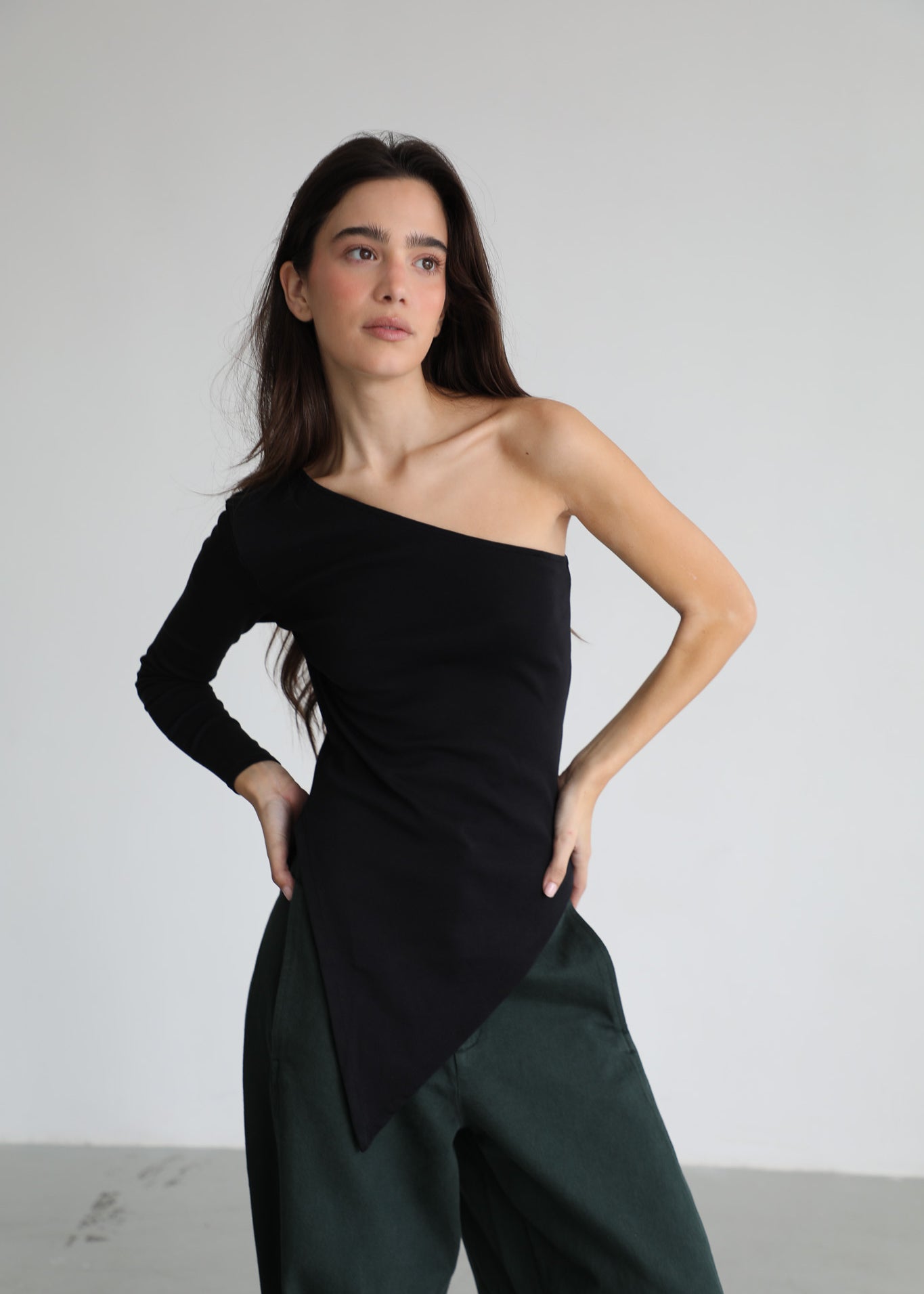 FILE 02. LOOK 06.