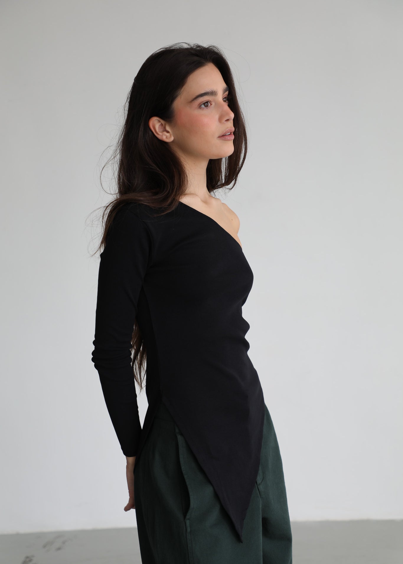 Asymmetric Top Black