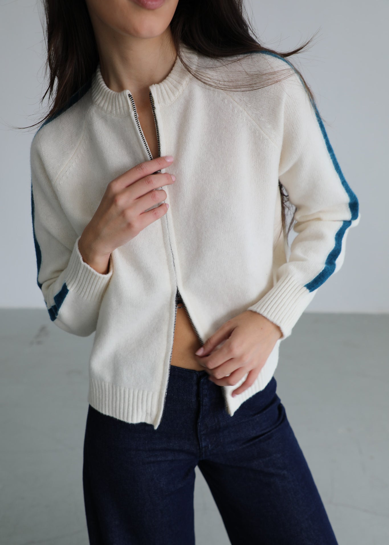 FILE 02. LOOK 1.