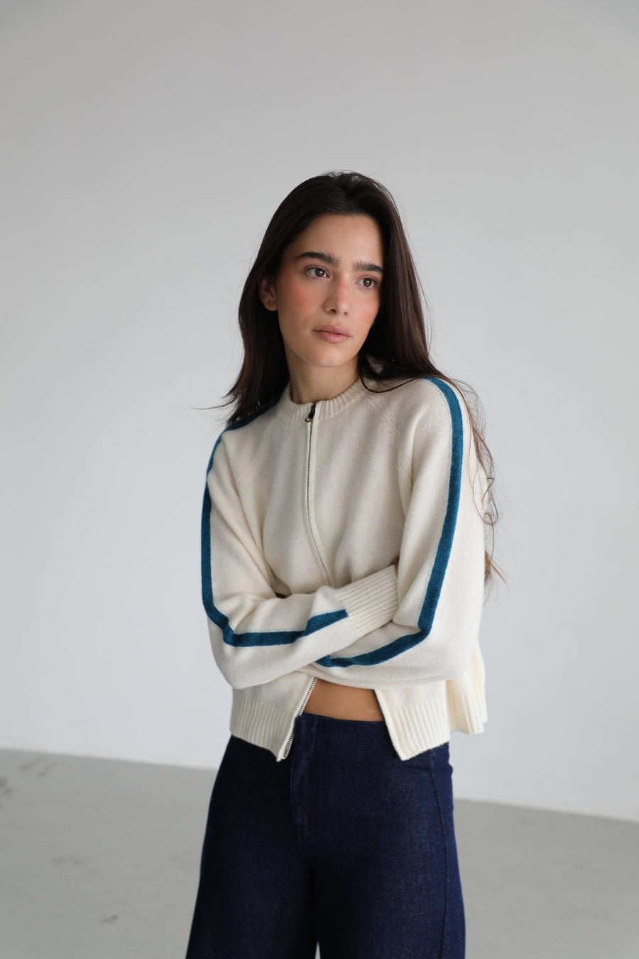 FILE 02. LOOK 1.