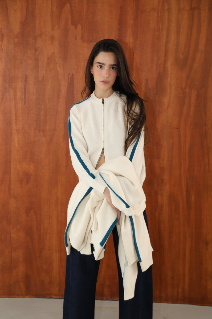 FILE 02. LOOK 1.