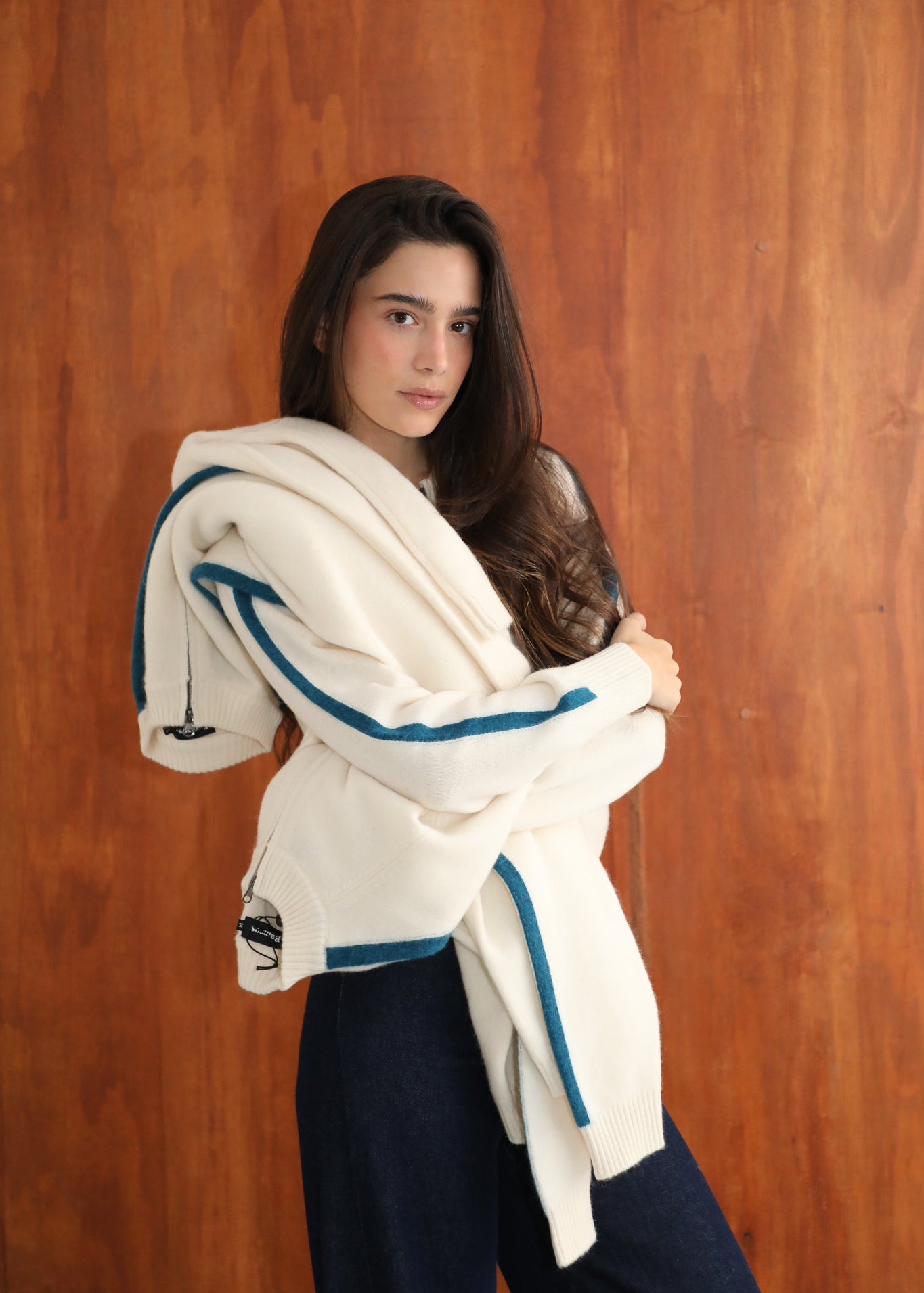 FILE 02. LOOK 1.