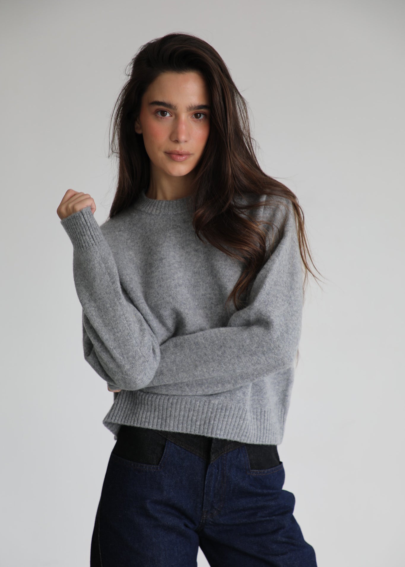 Round Knit Sweater Grey