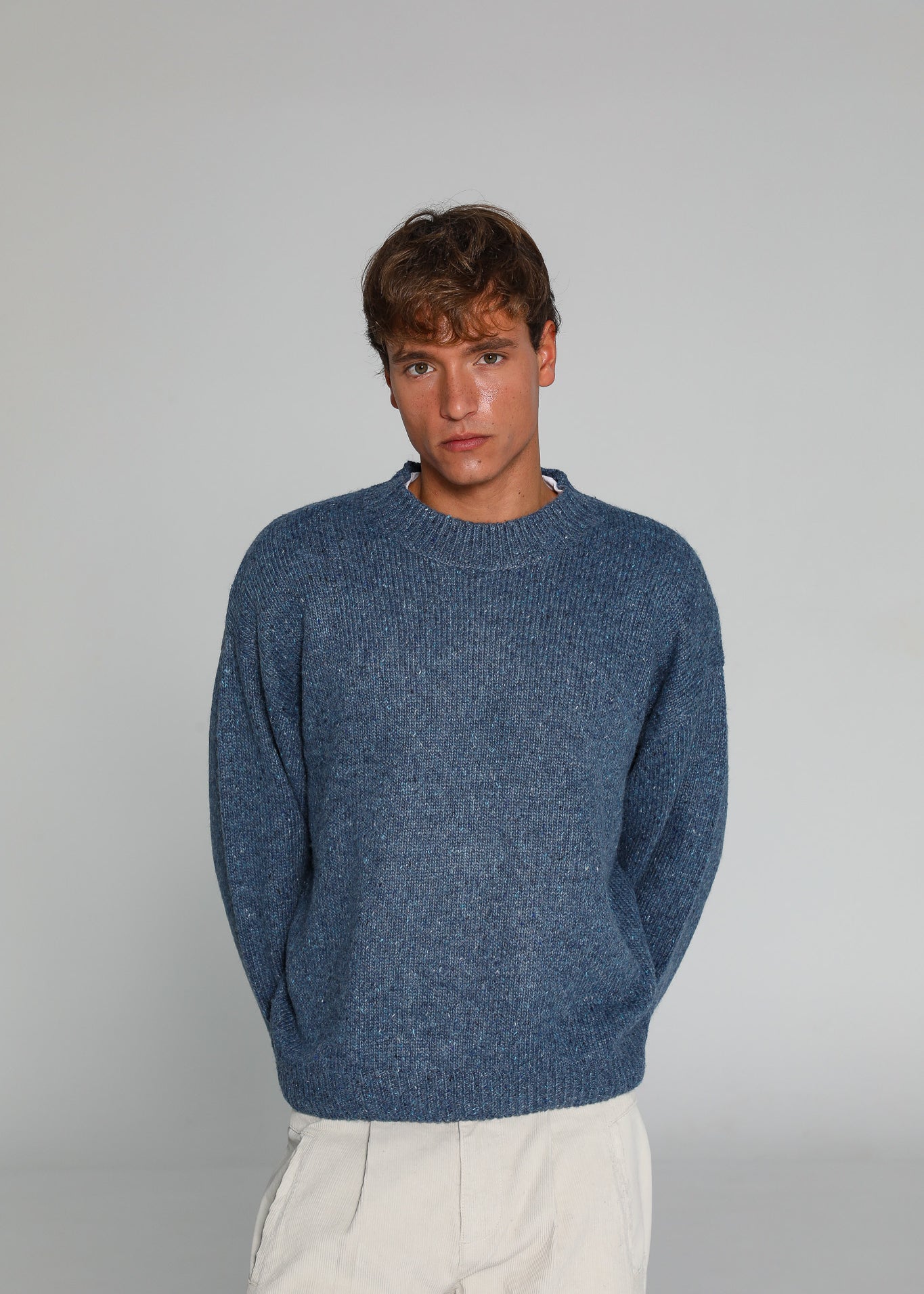 Round Knit Sweater Mottled Blue 