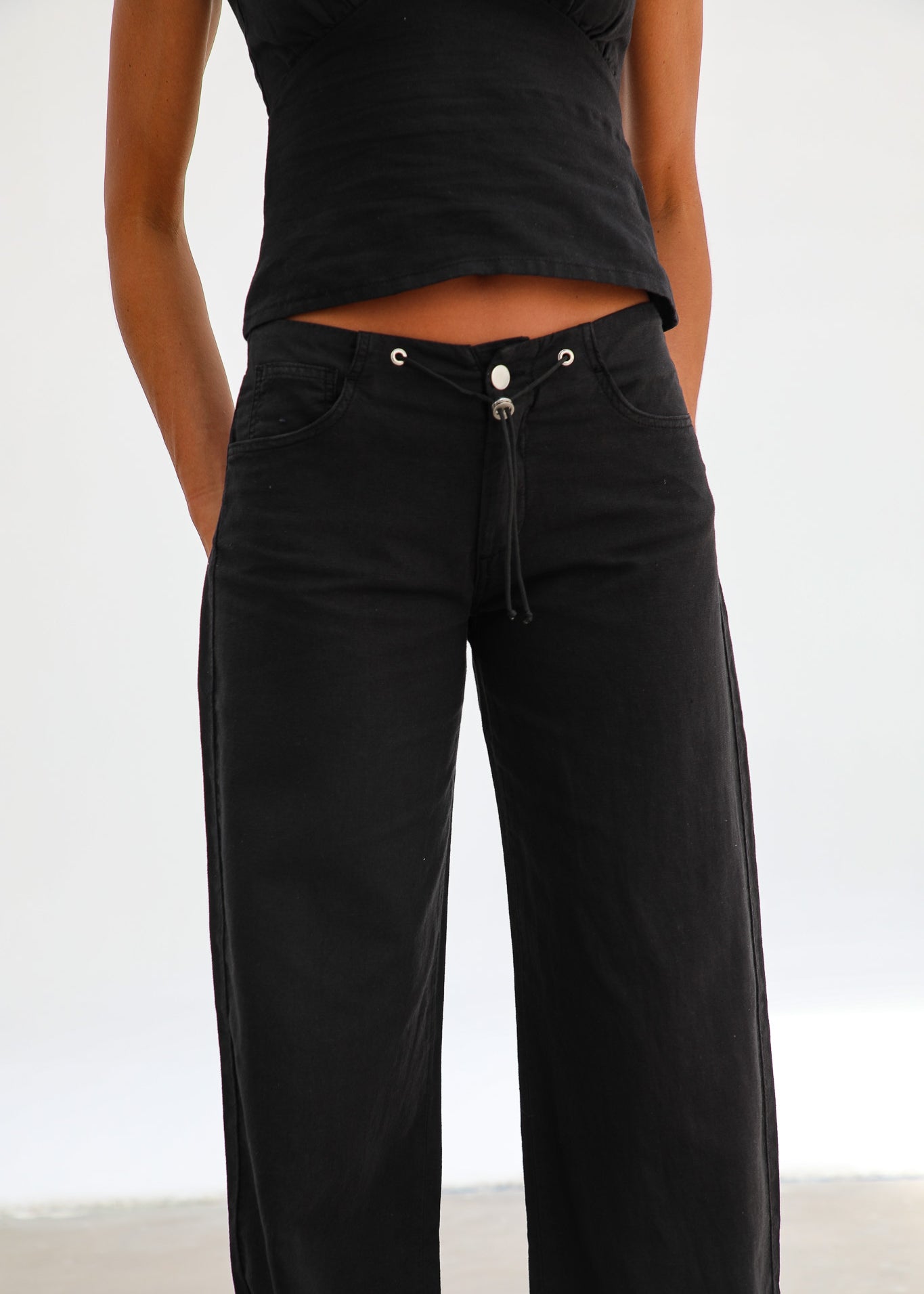 Linen Low Waist Elastic Detail Pants Black