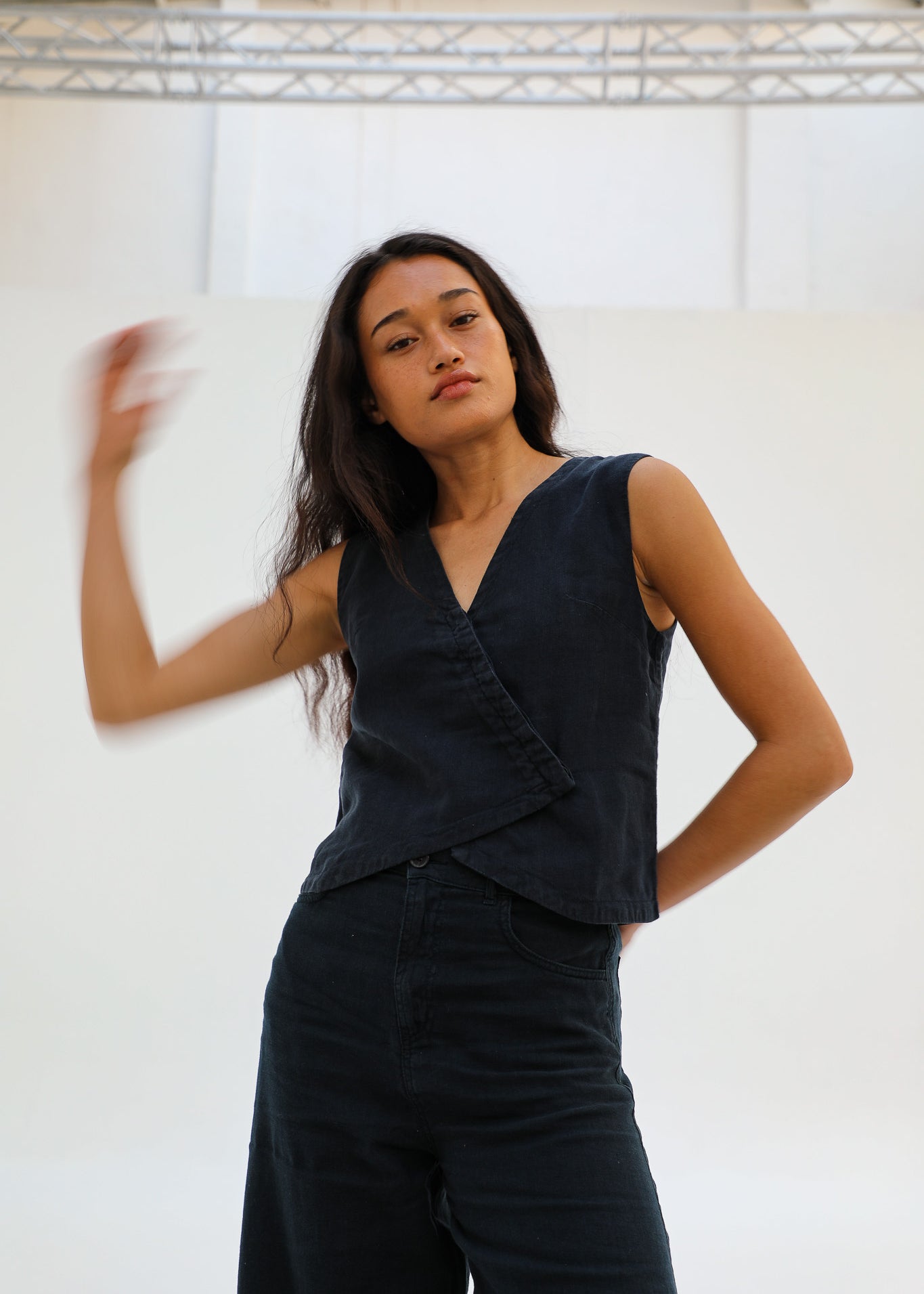 Linen Vest Navy