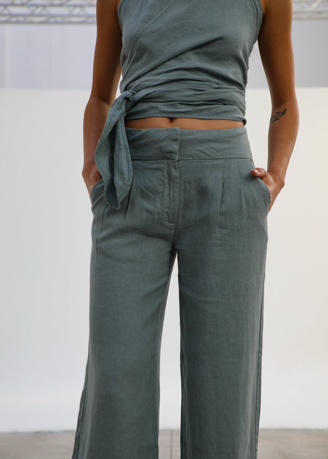 Linen Pleated Pants Light Blue