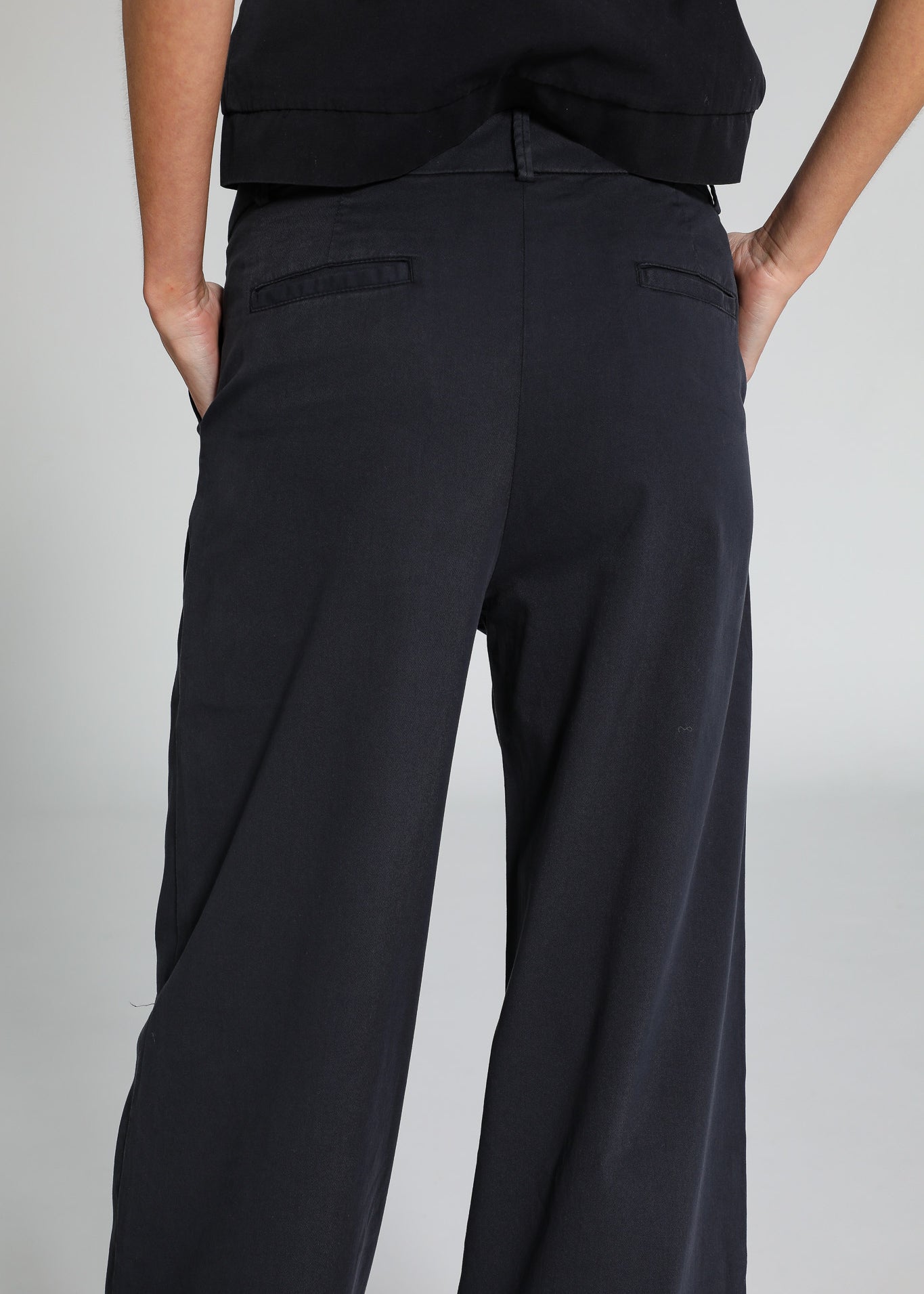 Tencel Pleated Pants Dark Navy