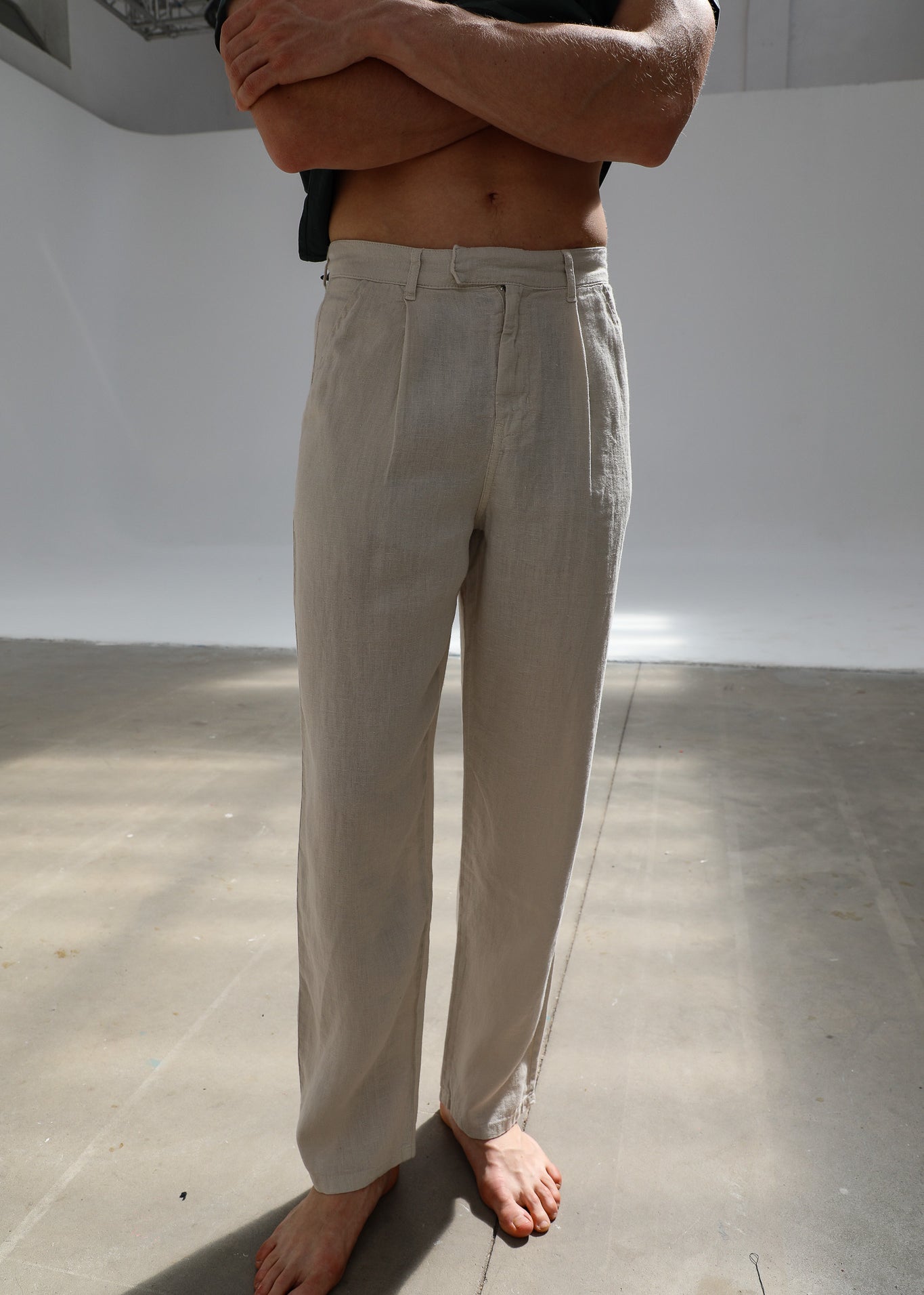 Crossed Linen Pleated Pants Beige